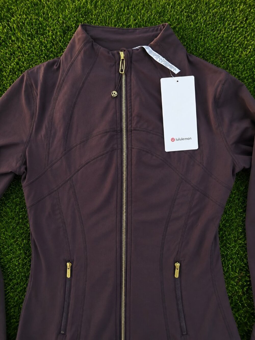 Lululemon Define Jacket NWT Women's Full Zip Stretch Activewear Thumbholes - Picture 2 of 3
